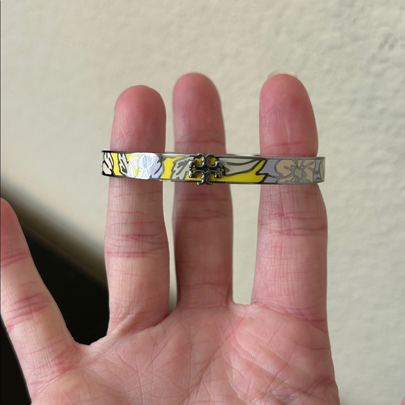 Tory Burch Silver with Yellow Floral Kira Enamel 7mm Bracelet NWT Style 149741 - Picture 4 of 17
